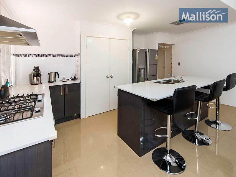 15 Flynn Street, Canning Vale WA 6155