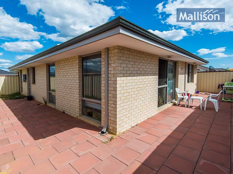 15 Flynn Street, Canning Vale WA 6155