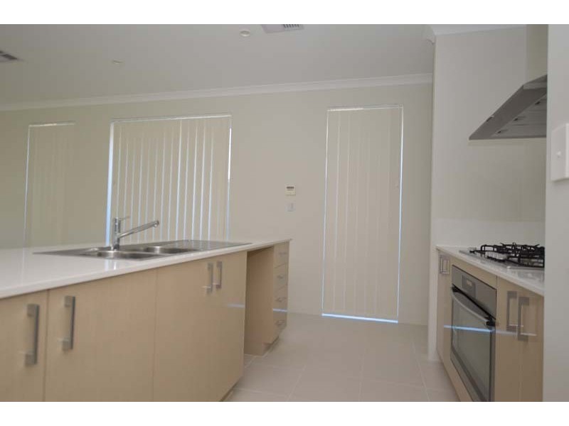 4 Vickers Road, Baldivis WA 6171