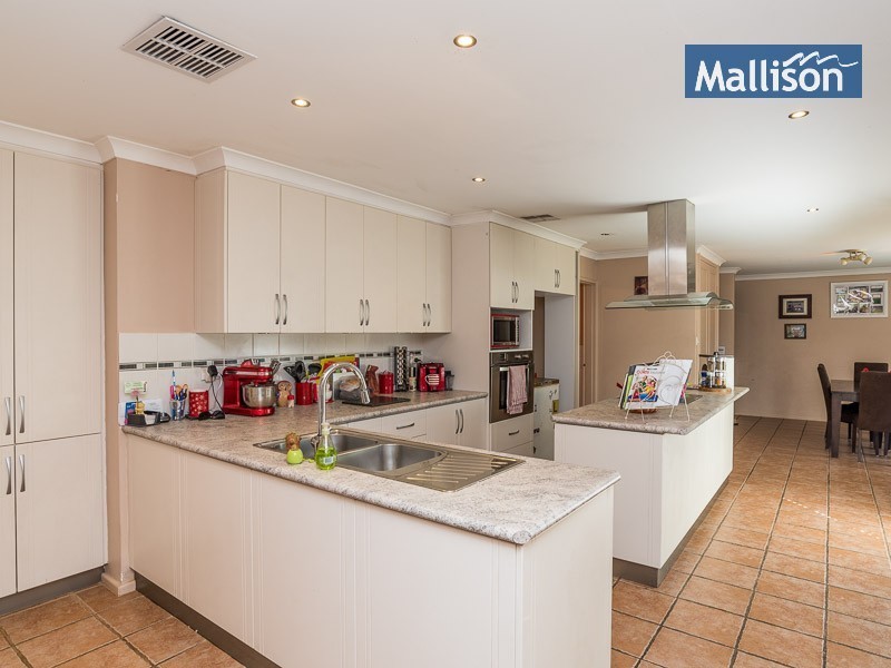 19 Coronet Court, Thornlie WA 6108