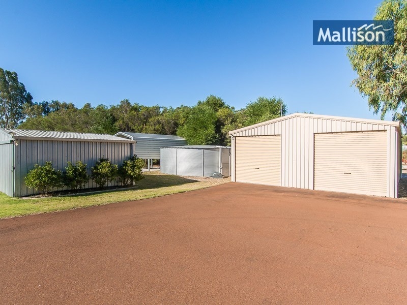 12 Foxton Drive, Oakford WA 6121