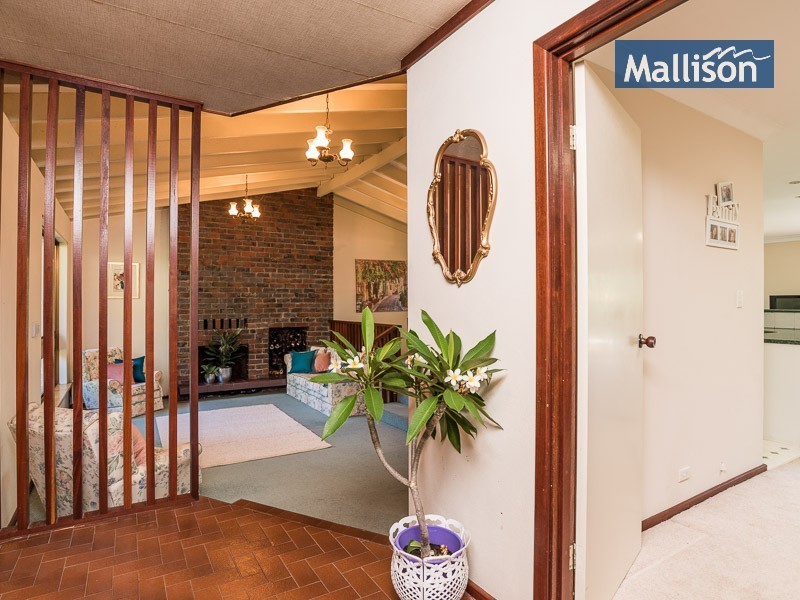 49 Nicholls Crescent, Bull Creek WA 6149