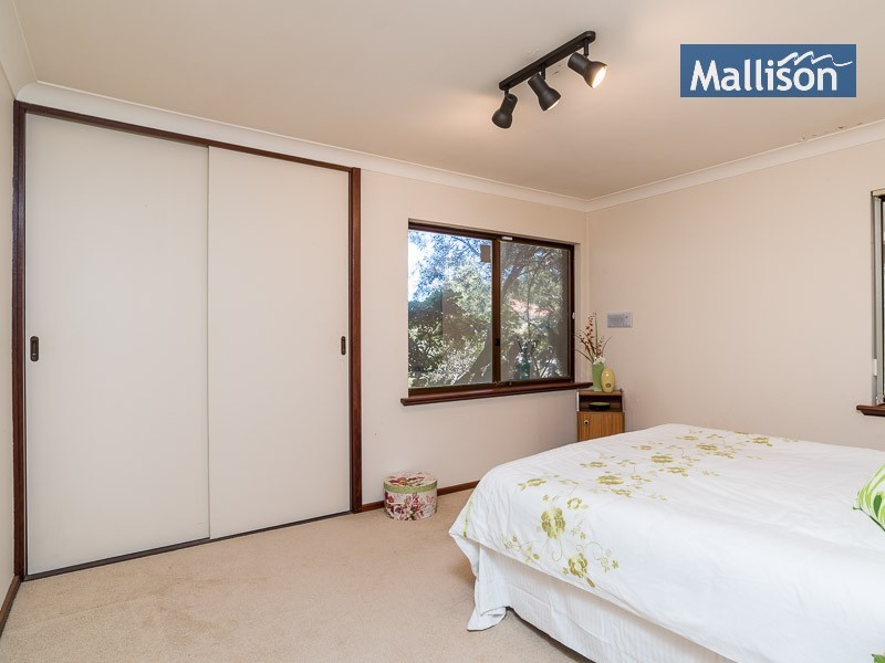 49 Nicholls Crescent, Bull Creek WA 6149