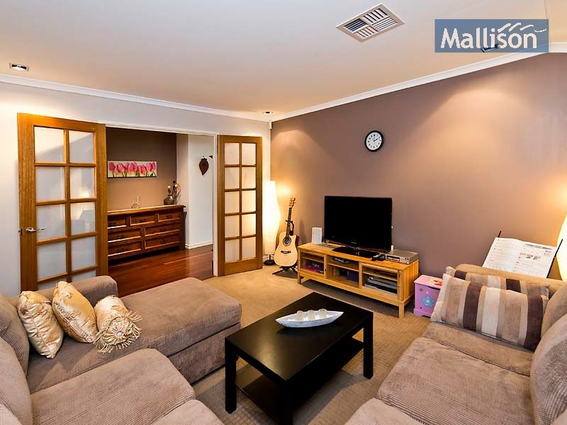 20 Dunbar Way, Canning Vale WA 6155