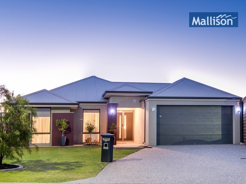 77 Johnsonia Bend, Hammond Park WA 6164