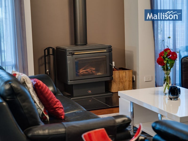 77 Johnsonia Bend, Hammond Park WA 6164