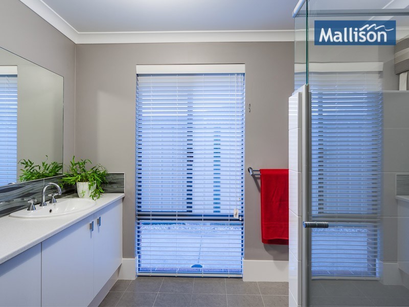 77 Johnsonia Bend, Hammond Park WA 6164