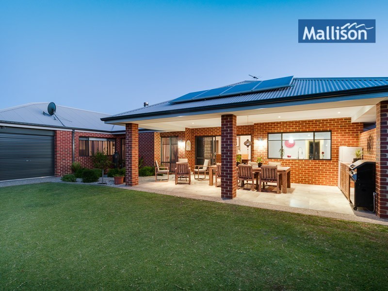 77 Johnsonia Bend, Hammond Park WA 6164