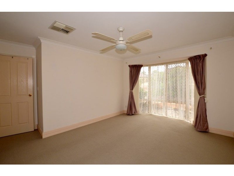 50 Jackson Avenue, Winthrop WA 6150