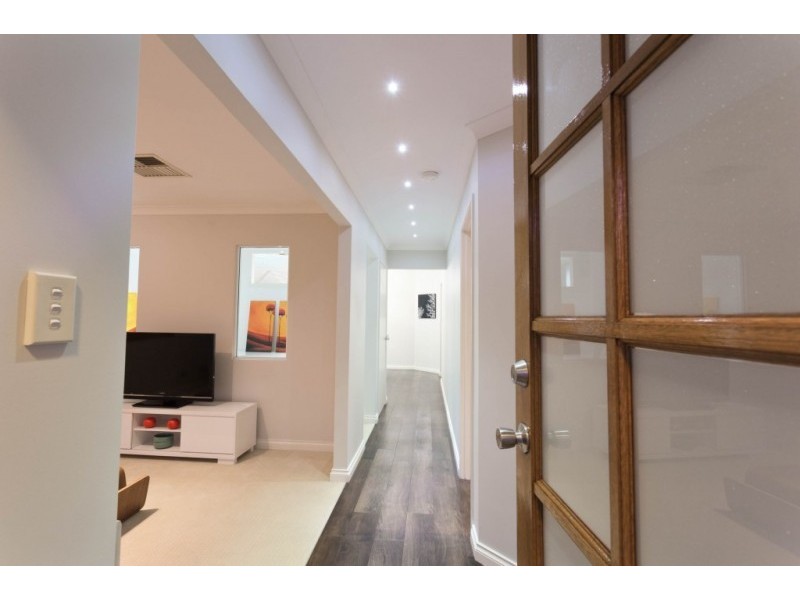 5/25 Ellesmere Circuit, Success WA 6164