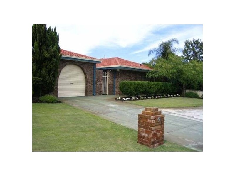 5 Benningfield Road, Bull Creek WA 6149