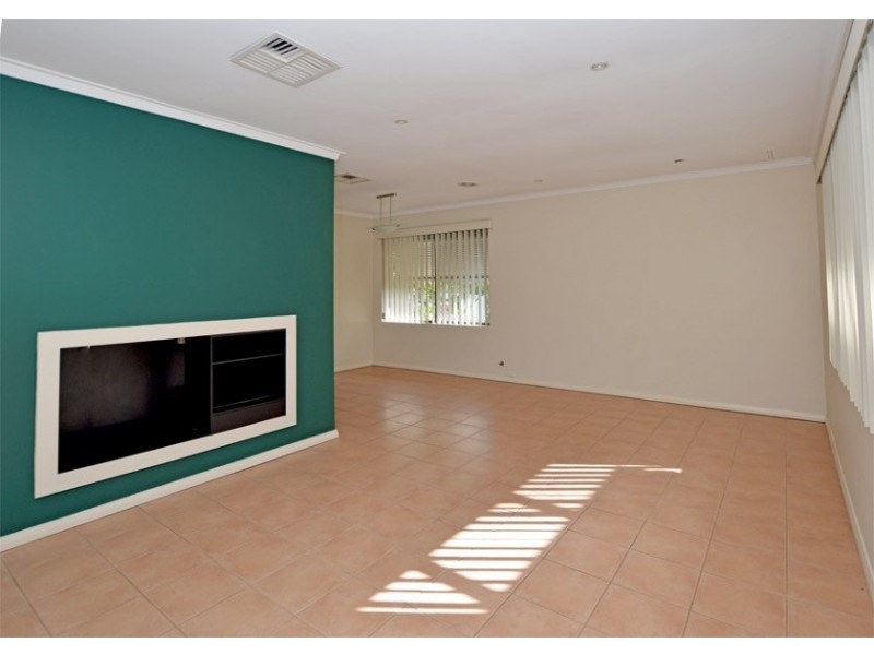 5 Benningfield Road, Bull Creek WA 6149