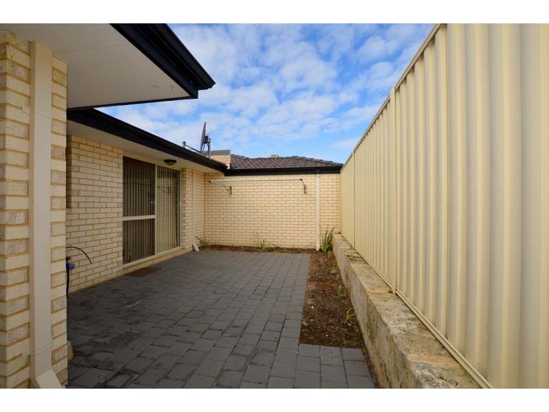 2/16 Bonito Place, Yangebup WA 6164