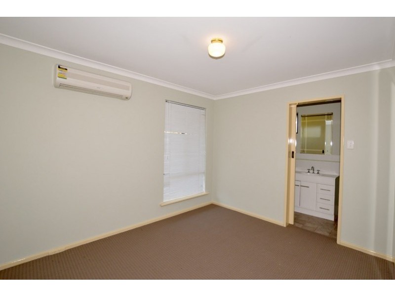 32 Redoubt Road, Willetton WA 6155