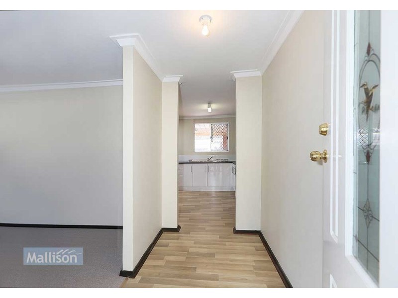 9 Harlow Court, Camillo WA 6111