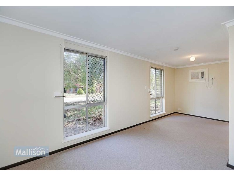 9 Harlow Court, Camillo WA 6111