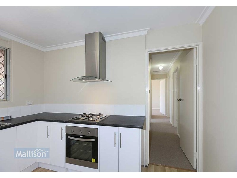 9 Harlow Court, Camillo WA 6111