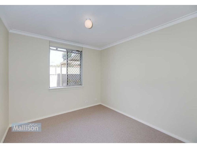 9 Harlow Court, Camillo WA 6111