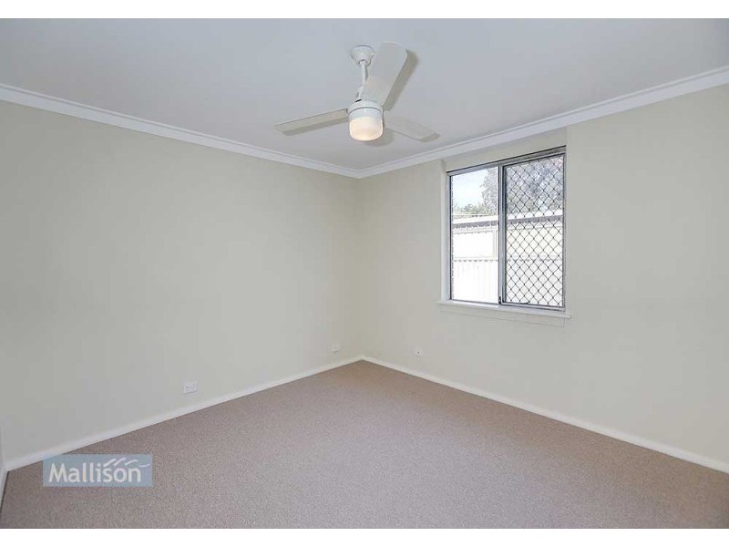 9 Harlow Court, Camillo WA 6111