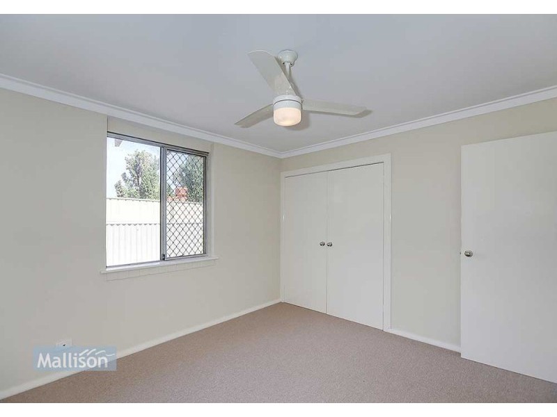 9 Harlow Court, Camillo WA 6111