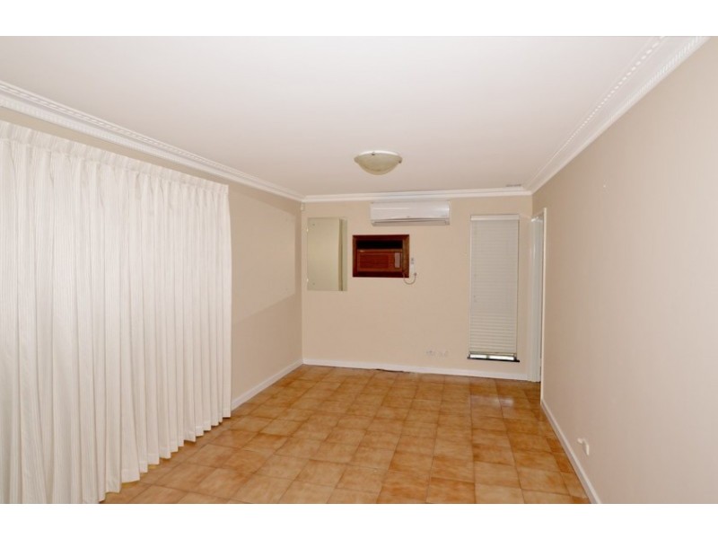 25 Ningaloo Way, Thornlie WA 6108