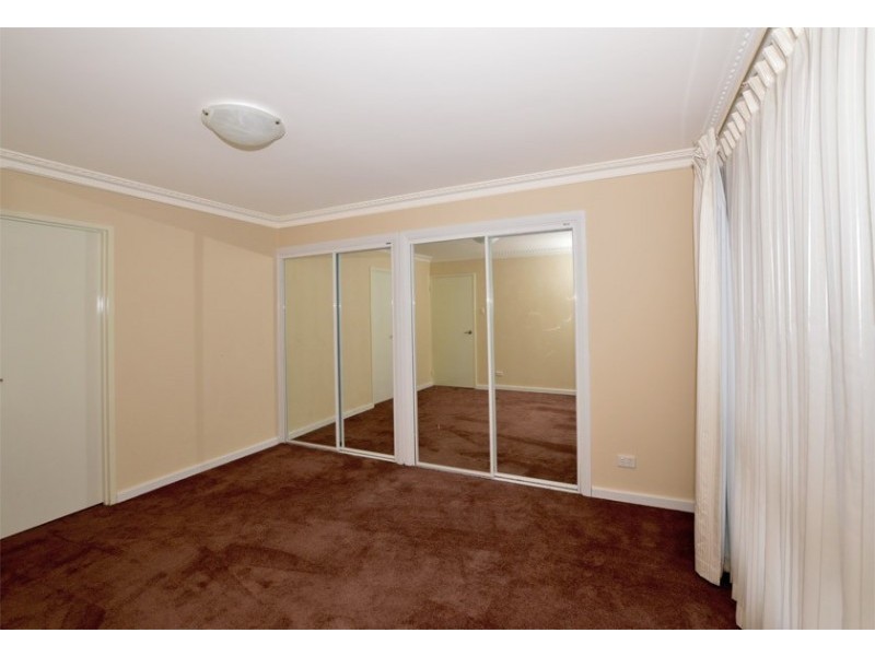 25 Ningaloo Way, Thornlie WA 6108