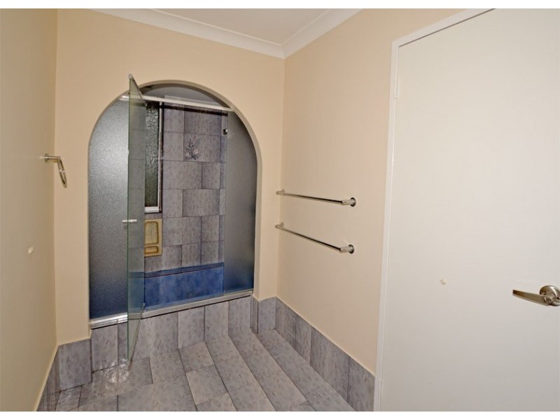 25 Ningaloo Way, Thornlie WA 6108