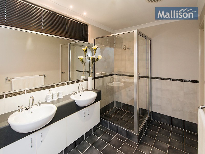 24 Admiralty Road, Canning Vale WA 6155