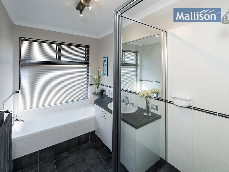 24 Admiralty Road, Canning Vale WA 6155