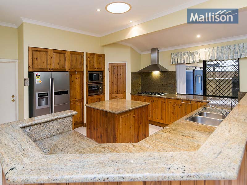 32 Burtonia Place, Canning Vale WA 6155