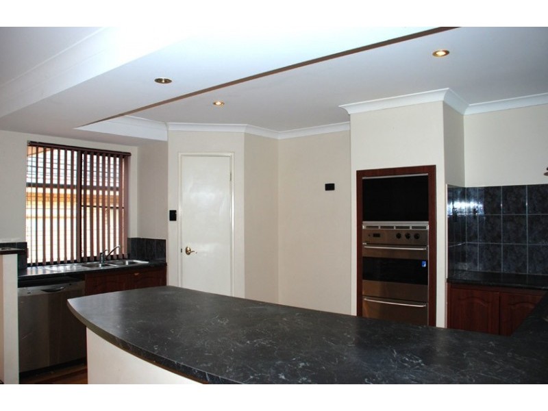 8 Wauhop Circle, Beeliar WA 6164