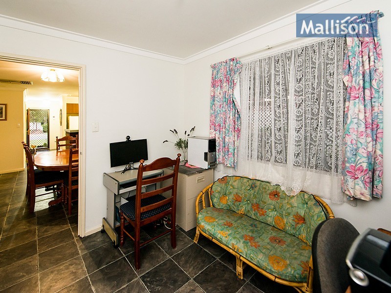 32 Shillington Way, Thornlie WA 6108