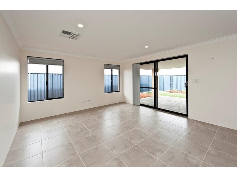 8 Benger Way, Baldivis WA 6171