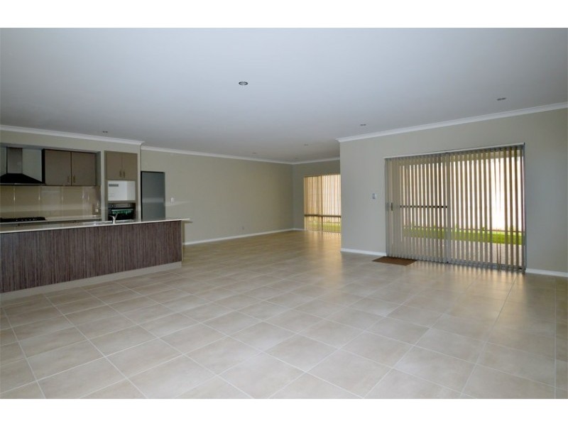 5 Morton Avenue, Wellard WA 6170