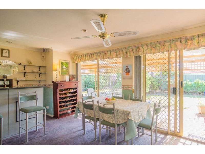 155 Forest Lakes Drive, Thornlie WA 6108