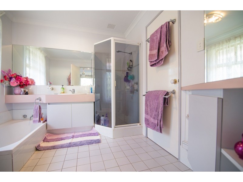 155 Forest Lakes Drive, Thornlie WA 6108