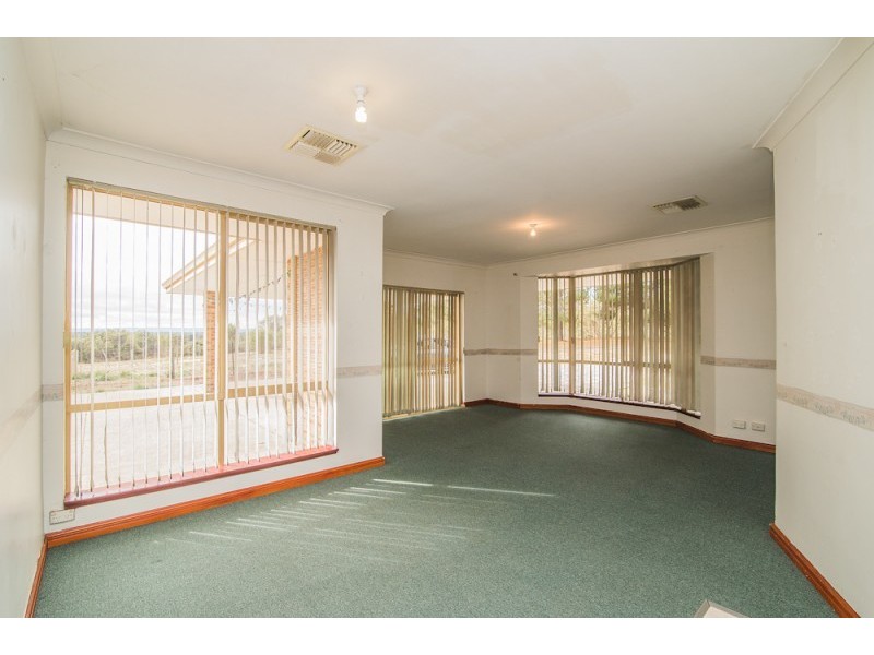 1153 Thomas Road, Oakford WA 6121
