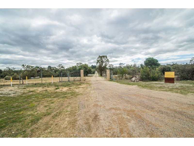 1153 Thomas Road, Oakford WA 6121