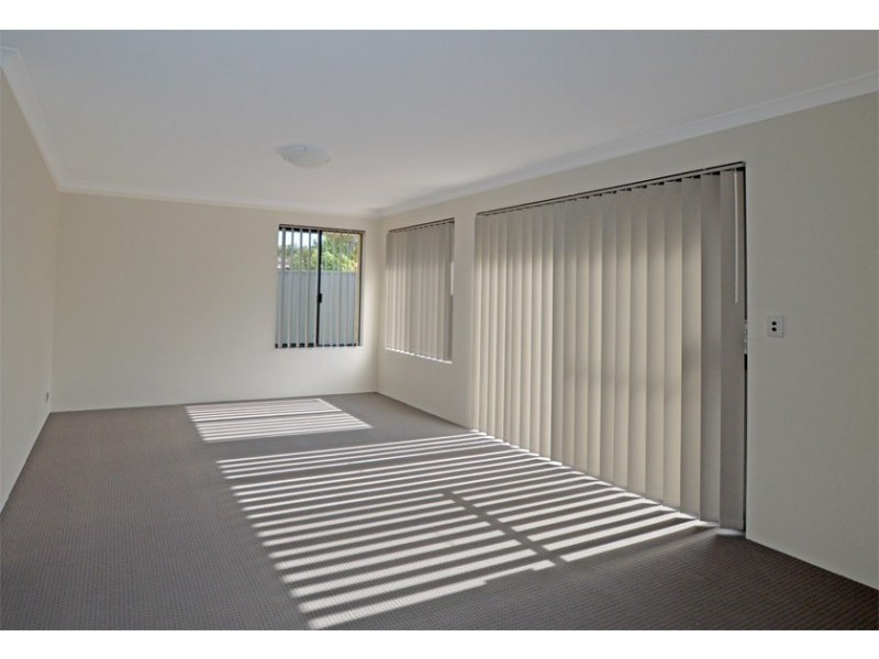 1/9 Hunt Street, Thornlie WA 6108