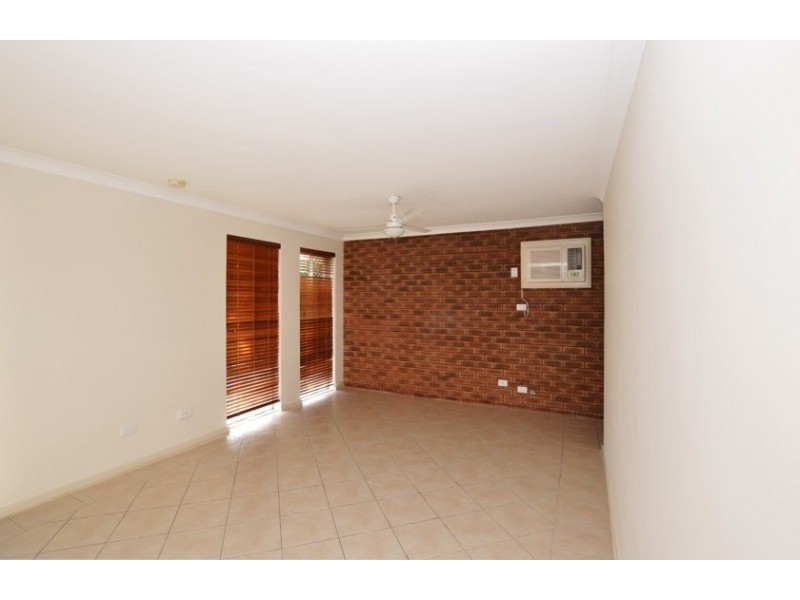 4 Greenwood Court, Kelmscott WA 6111