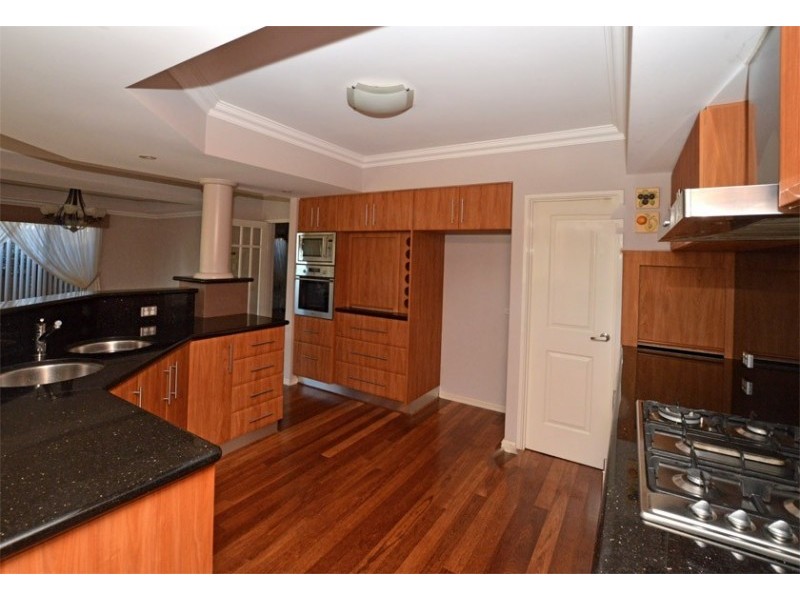 33 Giudice Way, Yangebup WA 6164