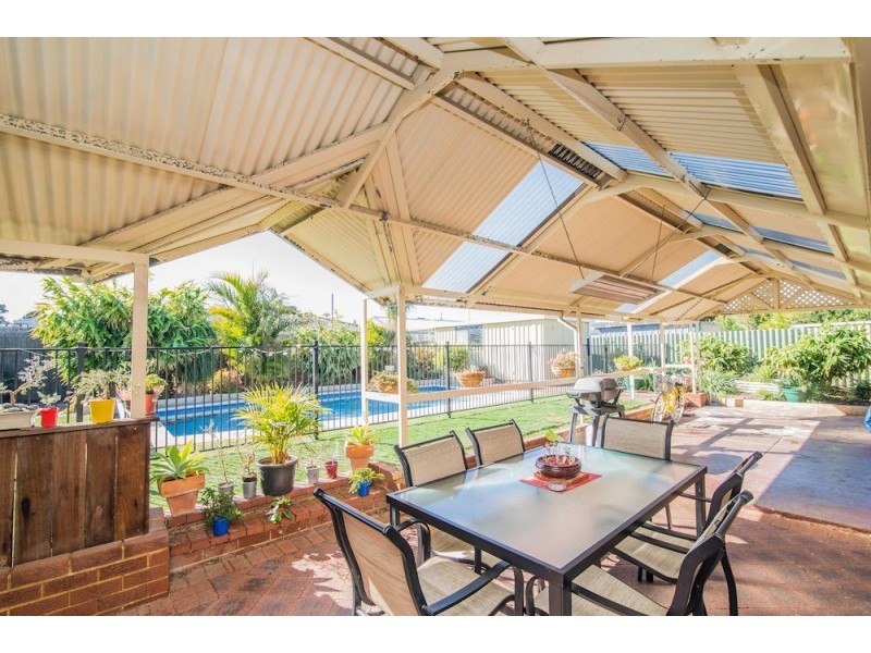 43 Dawson Avenue, Forrestfield WA 6058