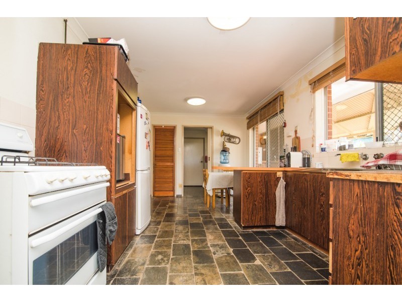 43 Dawson Avenue, Forrestfield WA 6058