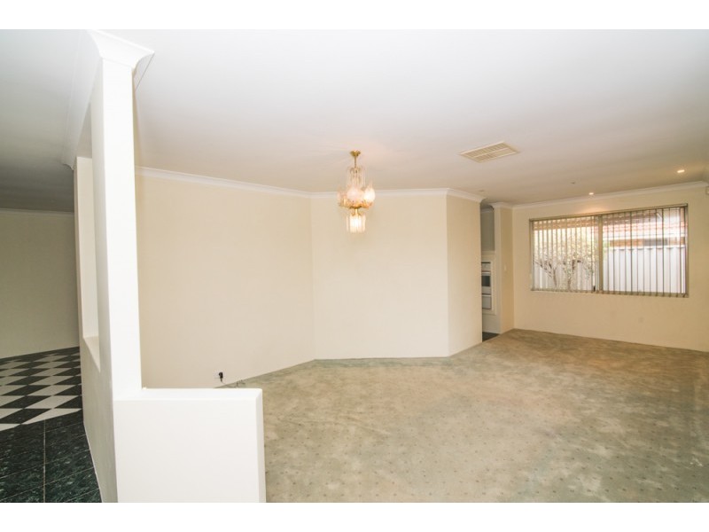 34 Tritonia Rise, Thornlie WA 6108