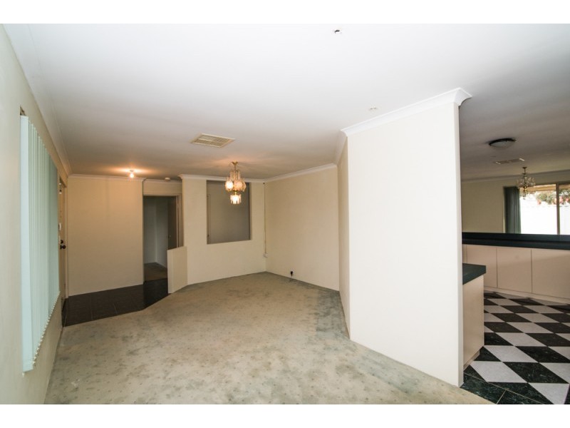 34 Tritonia Rise, Thornlie WA 6108