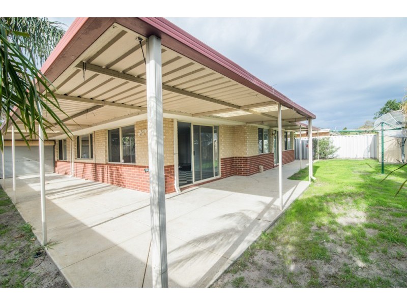 34 Tritonia Rise, Thornlie WA 6108