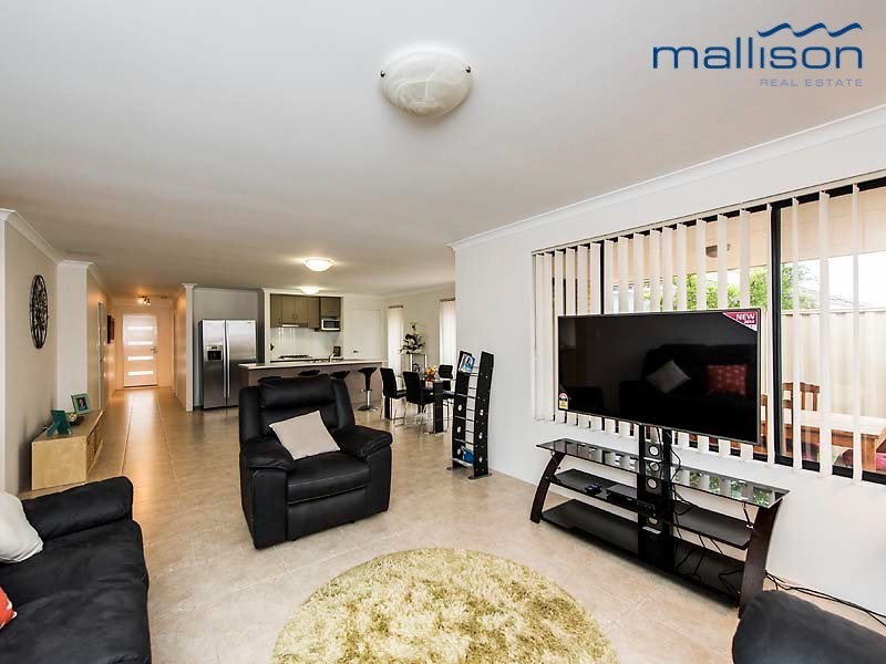 25 Springdale Boulevard, Secret Harbour WA 6173