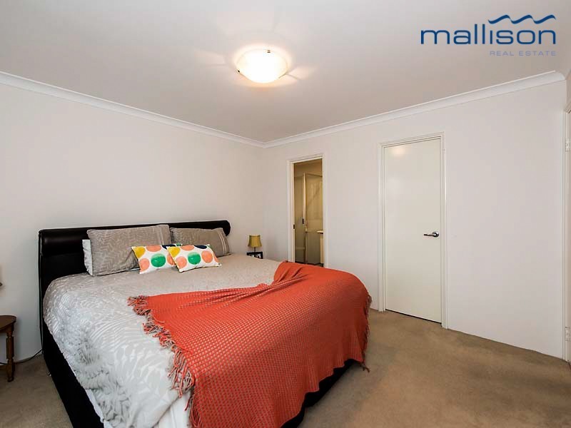 25 Springdale Boulevard, Secret Harbour WA 6173