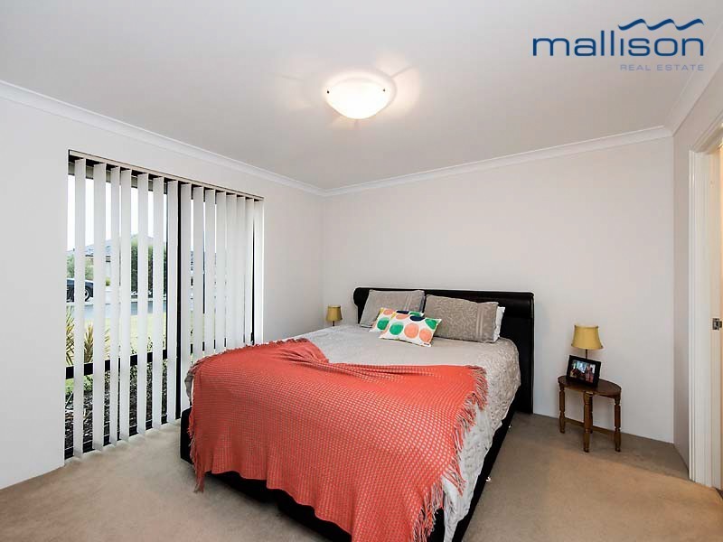 25 Springdale Boulevard, Secret Harbour WA 6173