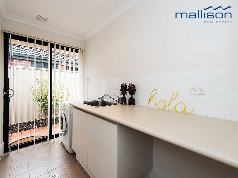 25 Springdale Boulevard, Secret Harbour WA 6173